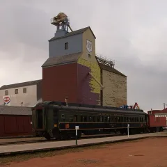 The grain elevator in Stettler