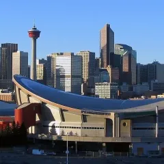 The Calgary skyline and the Saddledome