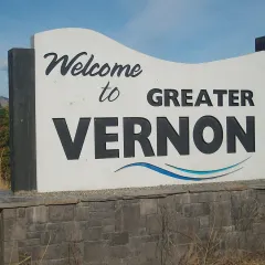 The Vernon welcome sign