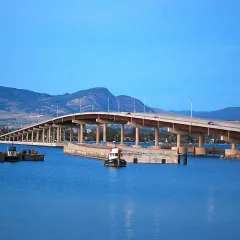 The William R. Bennett Bridge across Okanagan Lake